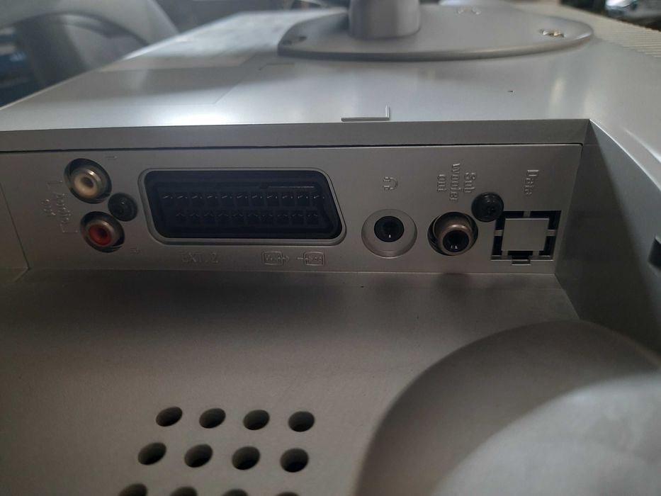 Monitor,TV, radio-Philips z głośnikami i wieloma wejściami