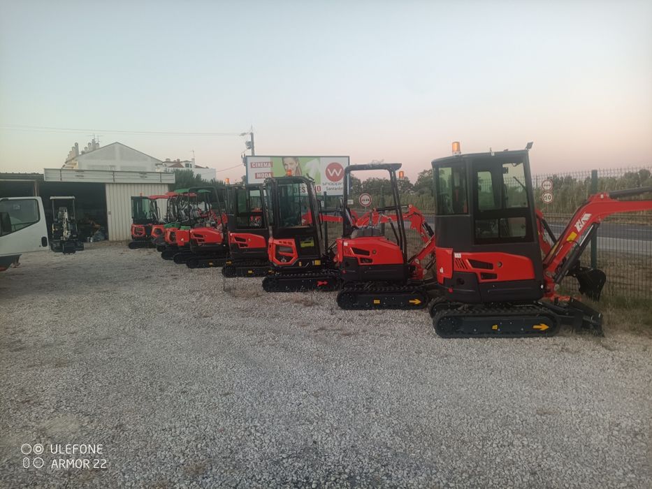 escav/giratoria nova cabinada, 1800kg motor Kubota