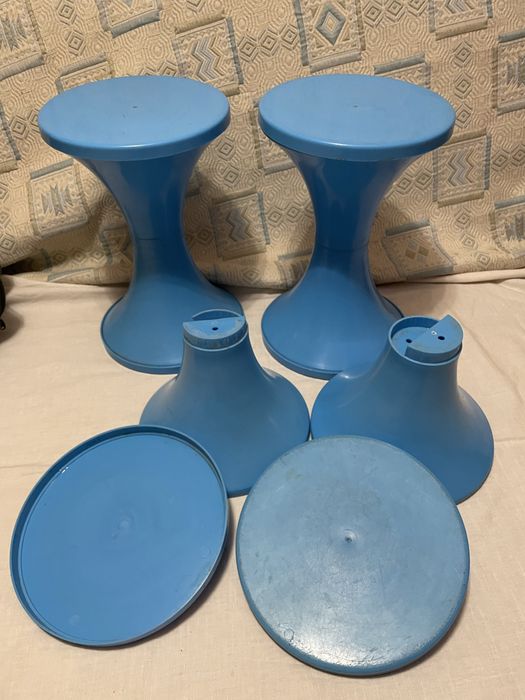 Стулья пластиковые  розборные  оригинальные