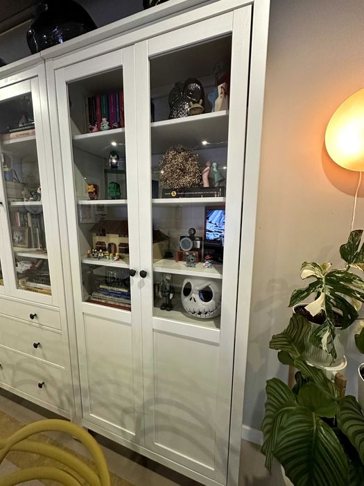IKEA HEMNES Vitrina