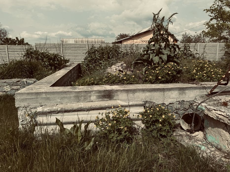 Продаж земельноі ділянки з розпочатим будівництвом