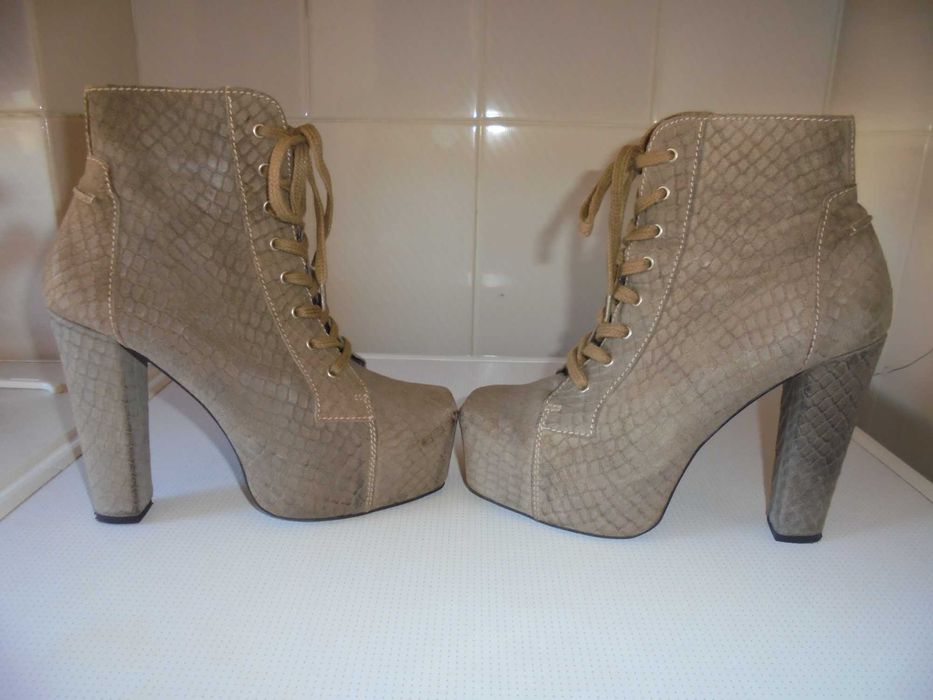 botas de senhora muito lindas