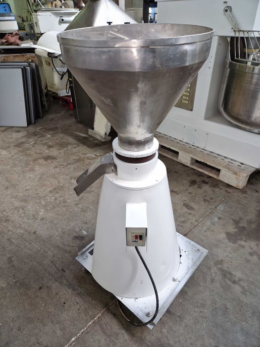 Moinho Pão Industrial - Com Funil Inox - Trifásico (Restaurado)