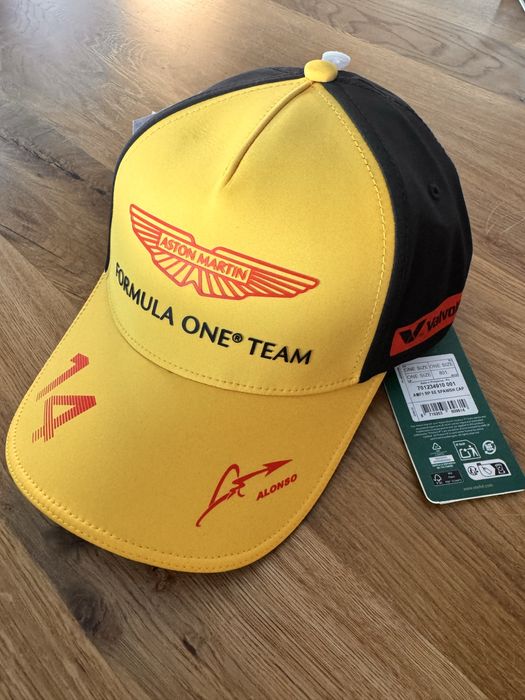 Czapka z daszkiem Oryginal Aston boss F1 nowa