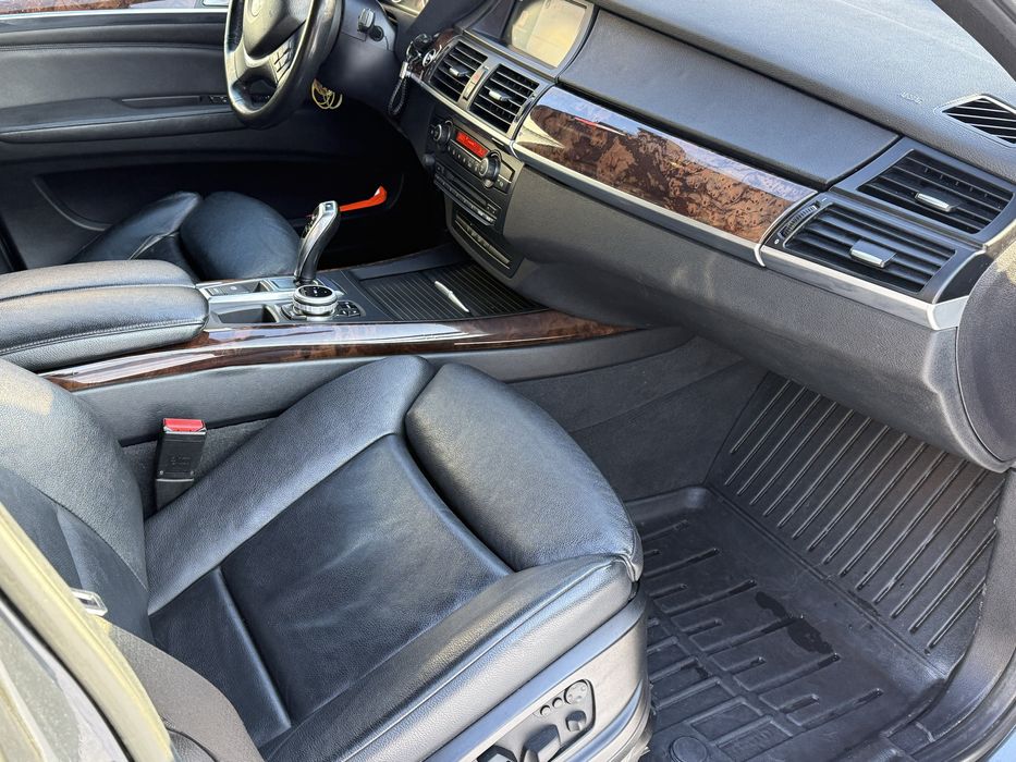 Продам BMW x5 e70 35d
