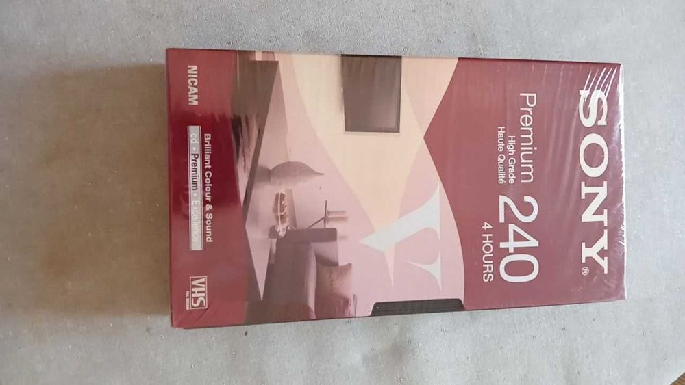 Cassete Sony Premium VHS 240' Selada