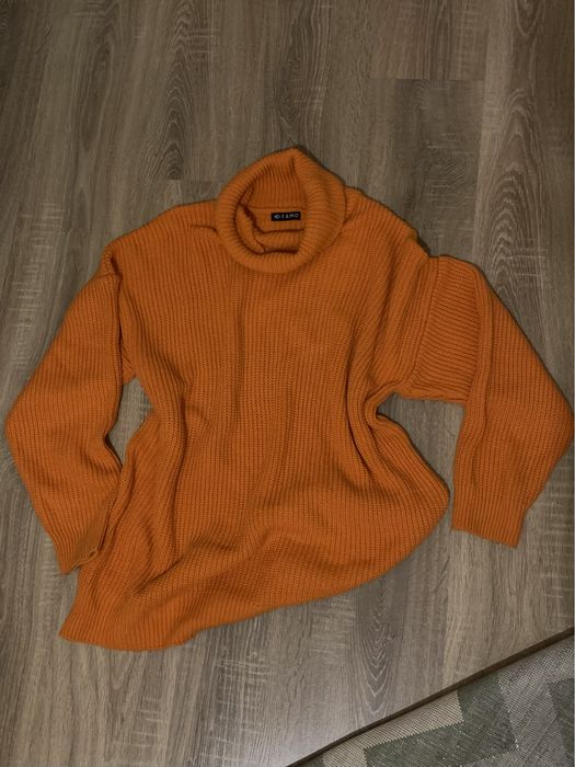 Новий светр Famo