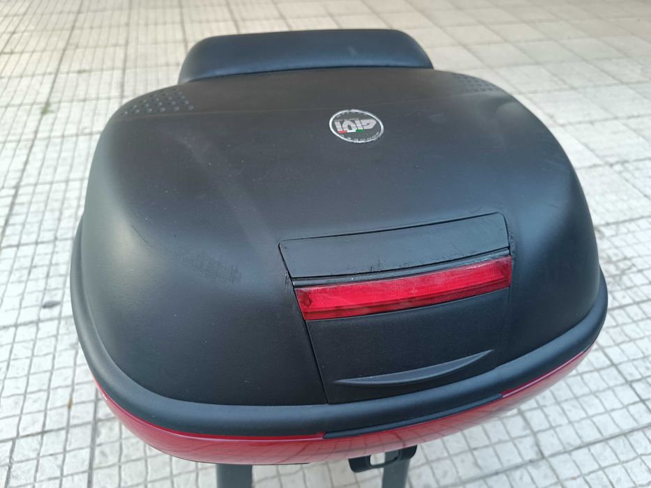 Mala Givi para mota + suporte Givi