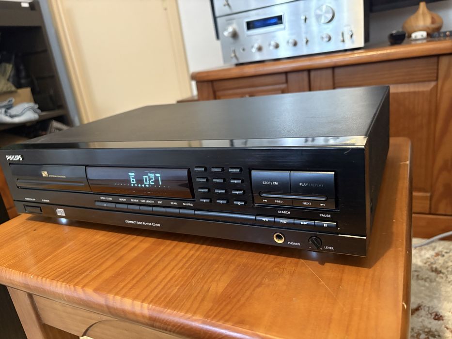 Leitor de CDs Philips CD 692