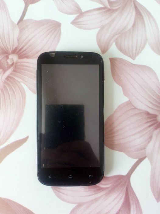 Продам смартфон Fly iq4404 на запчасти