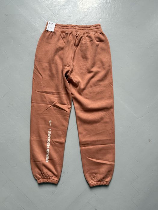 Damskie dresy Nike Sportswear Essential