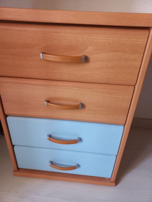 Secretaria e parteleira em pinho