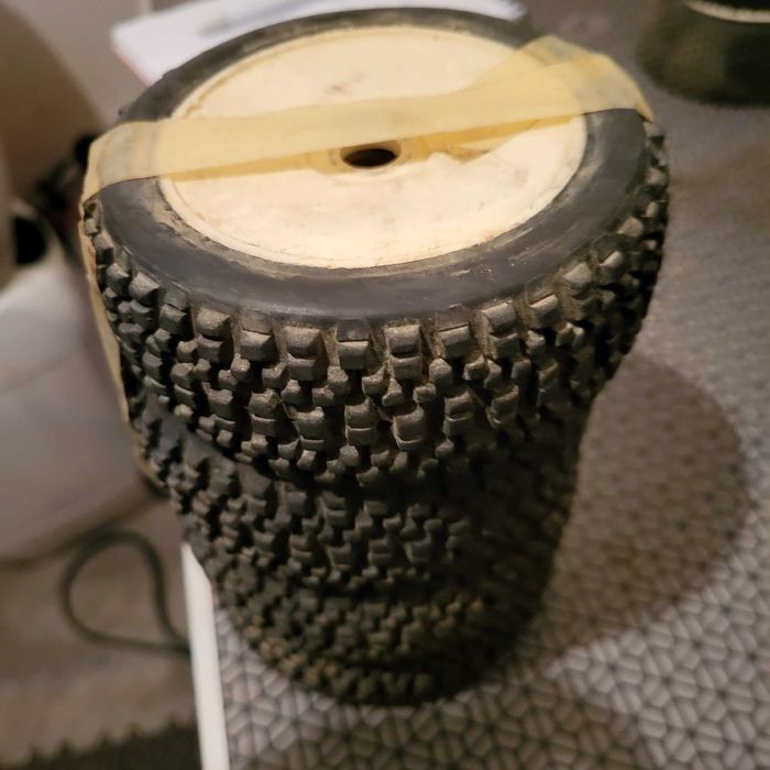 Vendo pneus RC várias marcas (PROLINE, AKA, Kyosho, Mugen, Associated)