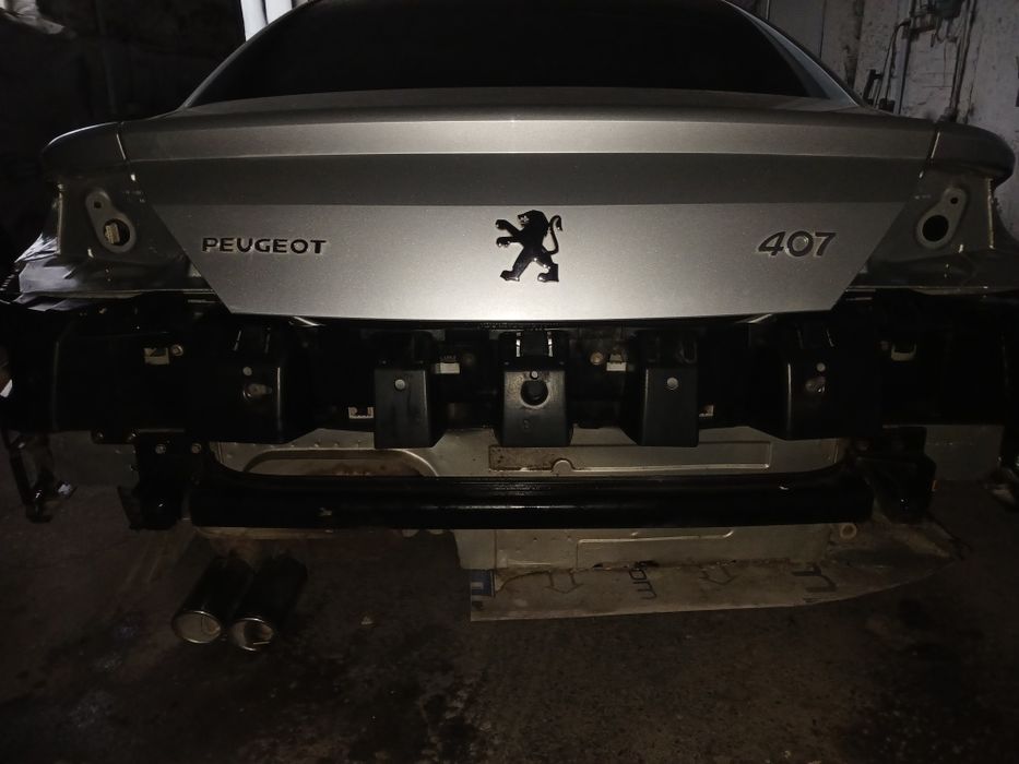 Купе PEUGEOT 407 GT.