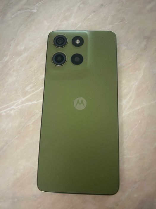 Sprzedam telefon Motorola Moto G15 8+128 GB