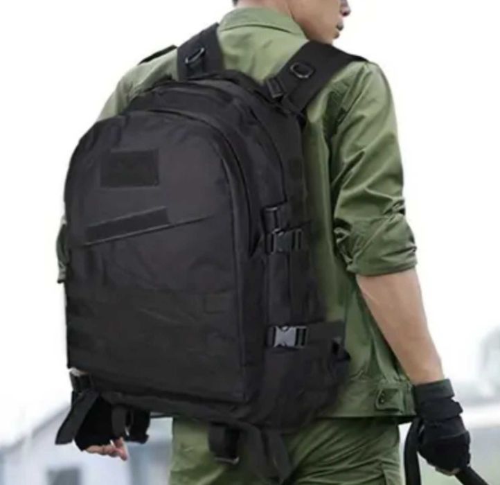 Качественный мужской рюкзак Assault M-11 на 40 л. Цвет: разные цвета.