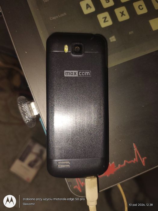 Telefon max com MM141 z aparatem