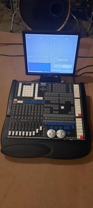 Avolites Azure 2004 Shadow - Mesa Luzes Profissional DMX64551667323011120