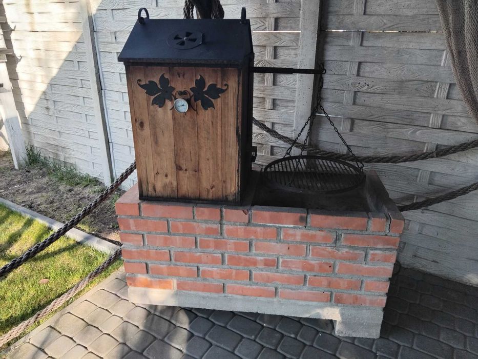Grill betonowy, murowany z cegły