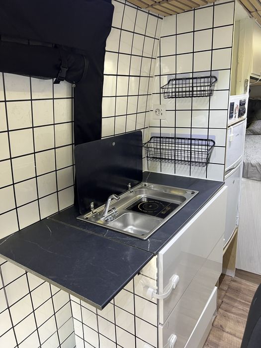 Autocaravana Sprinter 2020, 63000 km muito estimada