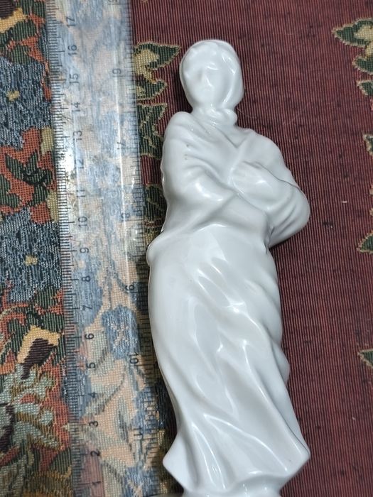 Chodzież figurka stara porcelana