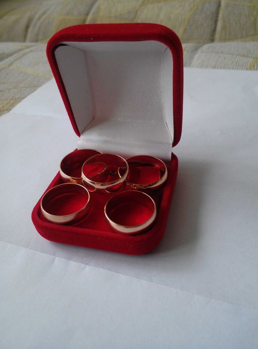 Złote obrączki ślubne z lat 70 tych pr 583