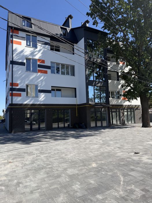 Продаж комерційного приміщення 280 кв.м