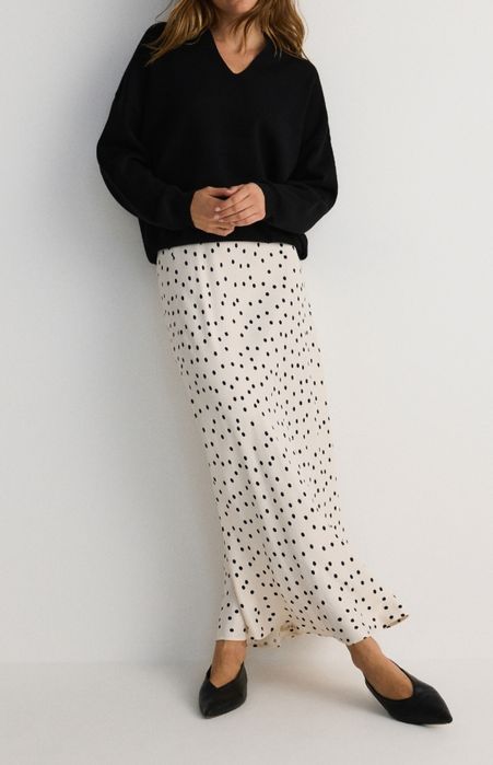 Атласна спідниця