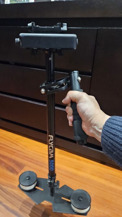 Flycam 5000 – Estabilizador Profissional (Como Novo)