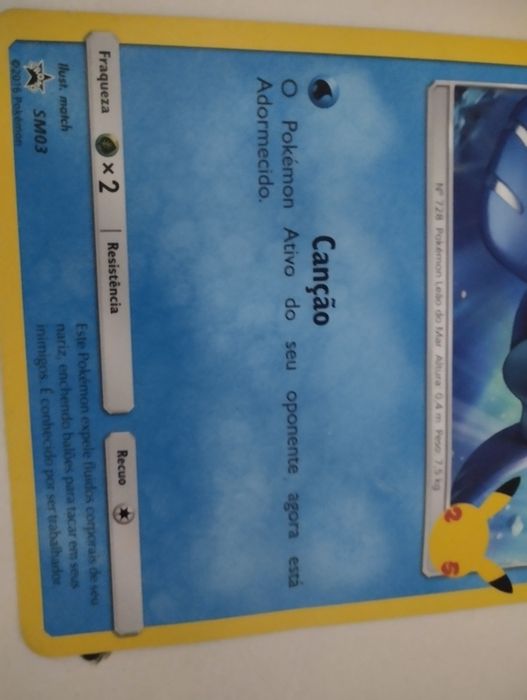 Carta Pokémon gigante