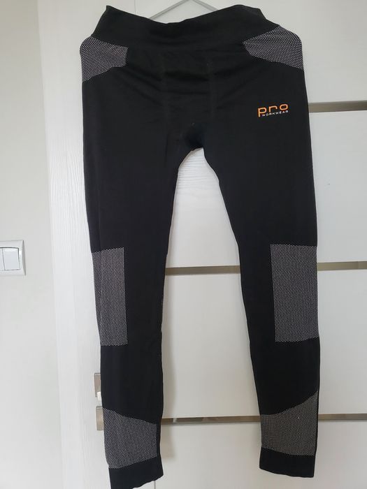 czarny komplet termoaktywny Bluewear Pro Workwear.