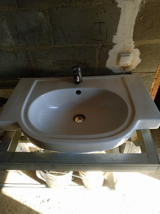 Продам Умивальник