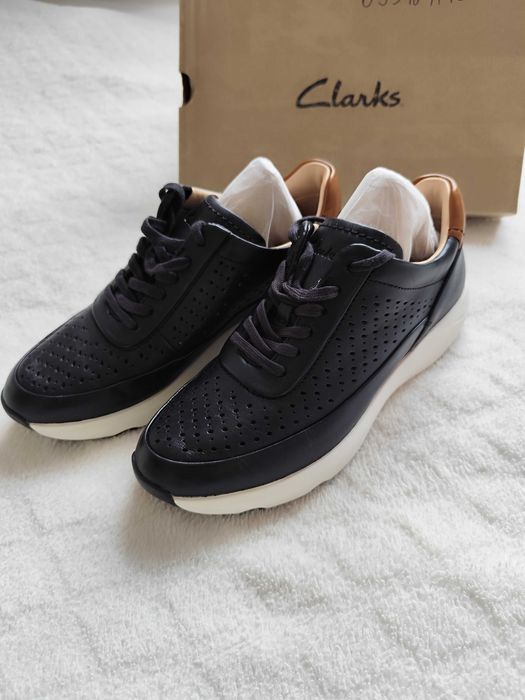 Clarks sneakersy skórzane ażurowe damskie 39 39,5