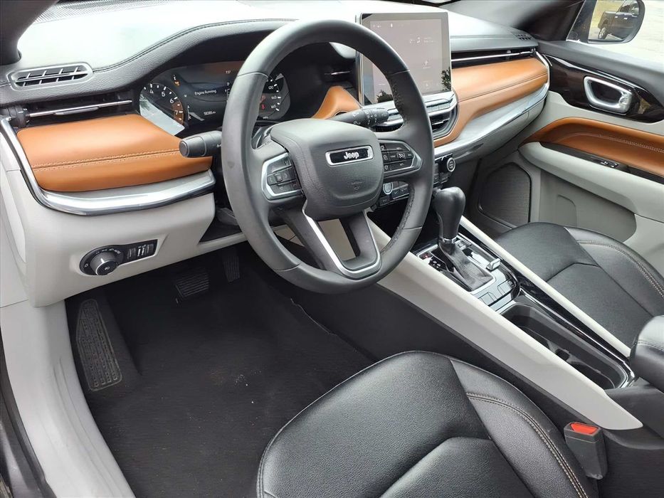 Jeep Compass      2023