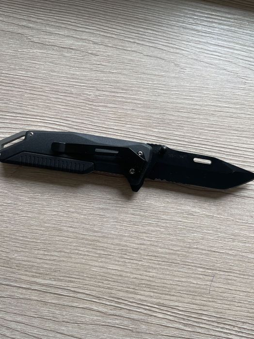 Нож Dewalt новый