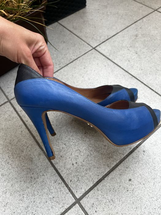 Chabrowe czarne skórzane buty Kazar 39 open toe