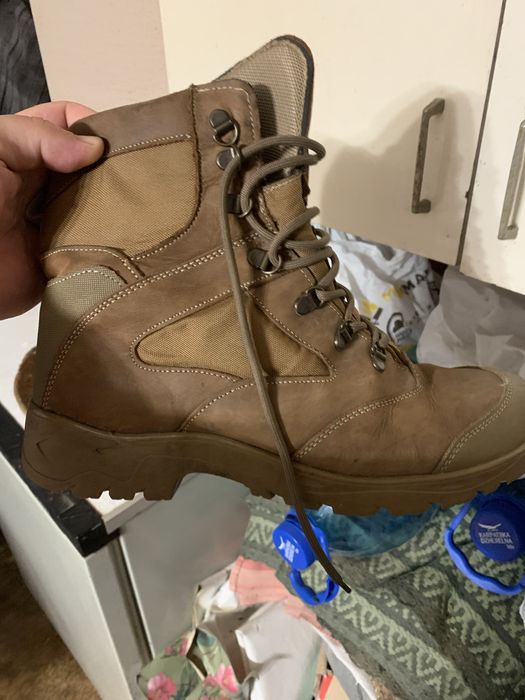 Продам берці 42розмір