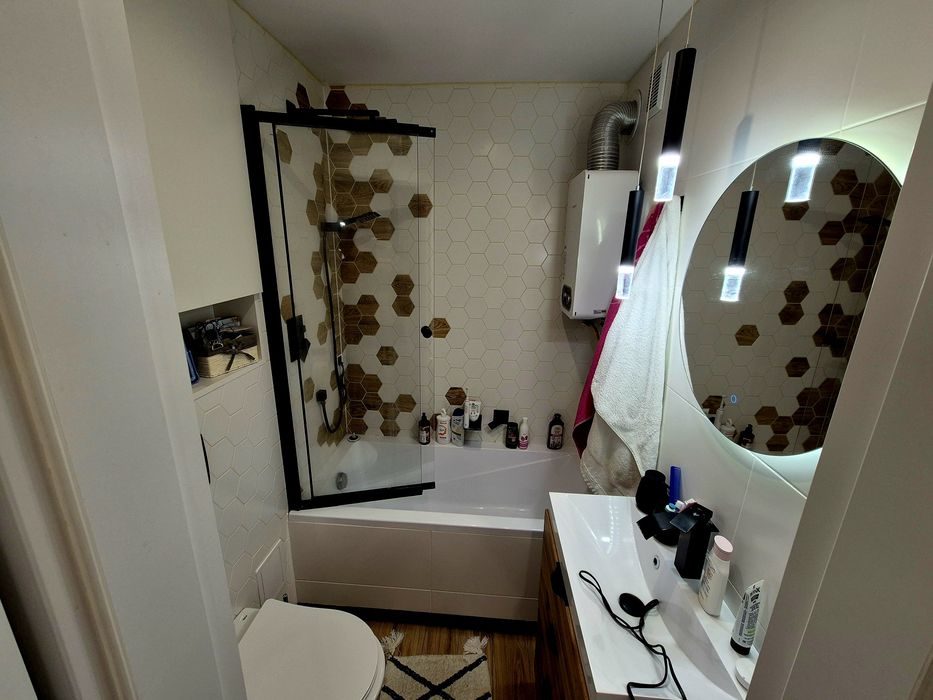 Mieszkanie 43m2 po remoncie, duży parking, monitoring ,do wprowadzenia