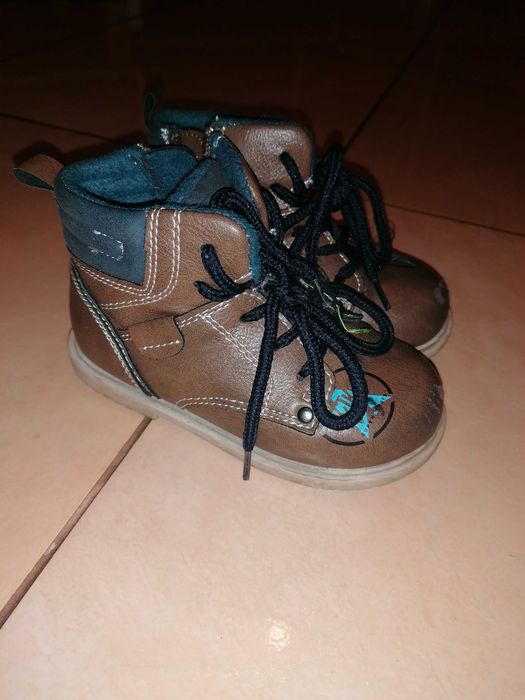 Buty chłopięce rozmiar 24