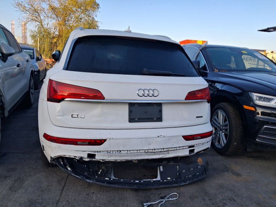 Задние фонари Ауди q5 оригинал Америка 2020 год