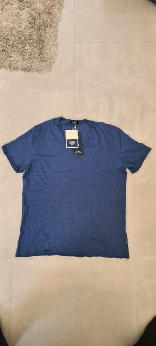 T-shirt rozmiar L niebieski w serek, v-neck