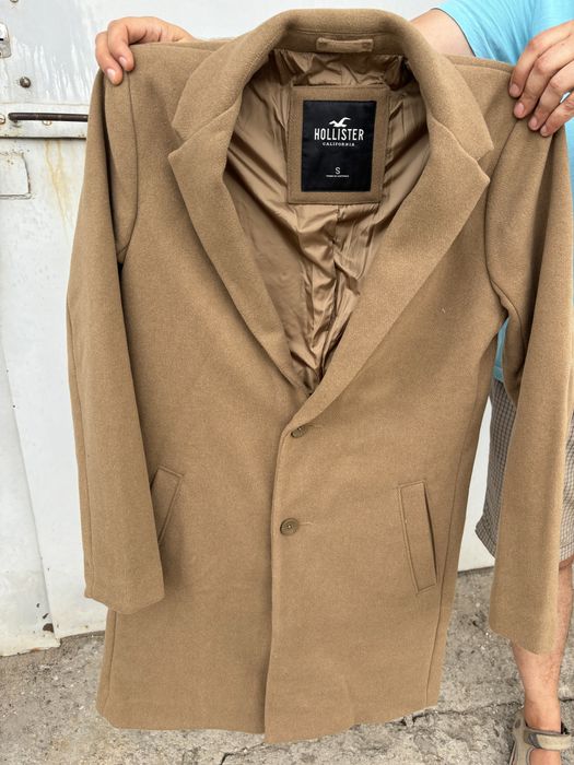 Пальто чоловіче приталене