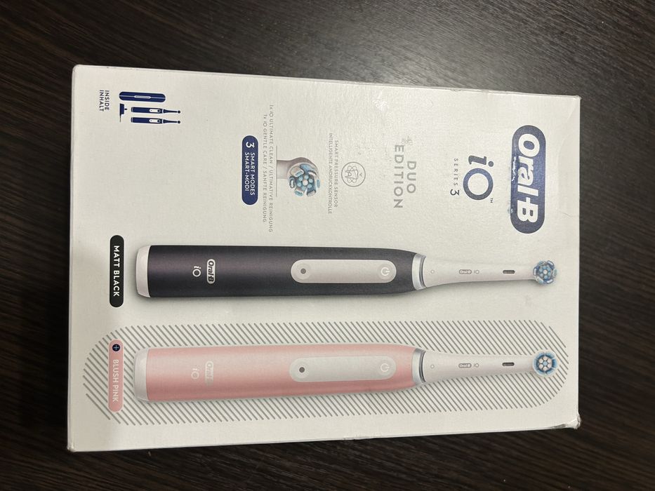 Набір електричних зубних щіток Oral-B iO 3 (8006540731857)