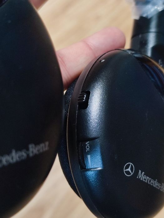 Бездротові навушники Mercedes-Benz