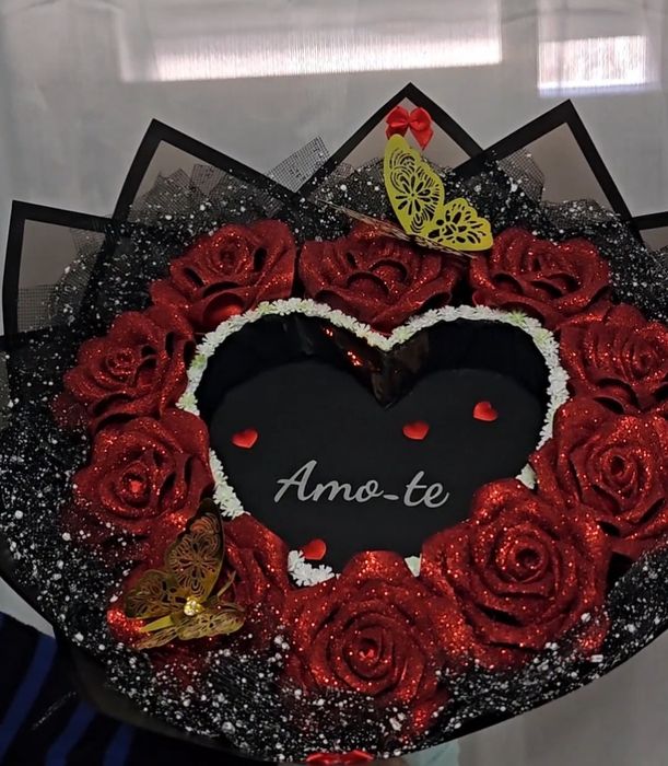Burn Bouquet, mensagem secreta