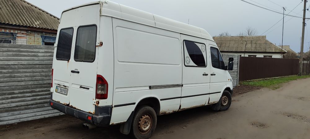 Mercedes sprinter 208 cdi, 2001 р.в. 2'2 середня база ,,В,, легковий