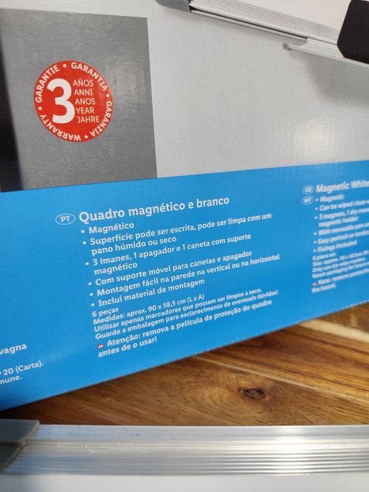 Quadro magnético novo ler anuncio