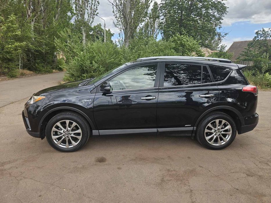 Продам Toyota RAV4 2.5 AWD