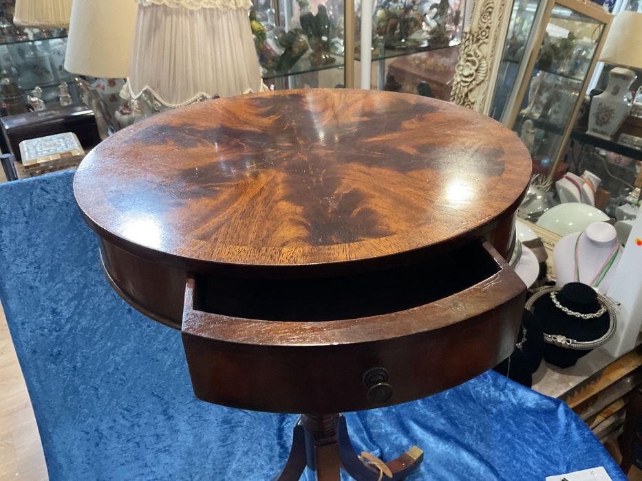 Mesa de apoio inglesa mahogany,altura 68 cm topo 39 cm