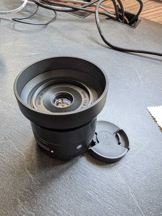 Sigma 30mm f/2.8 DN Art (Sony E) – Stan Idealny, Komplet
